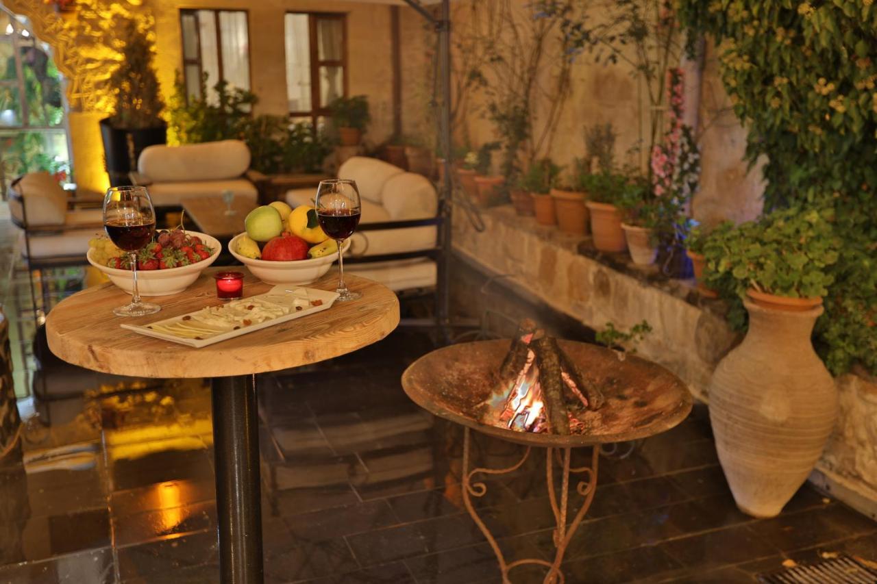 Aja Cappadocia Cave Hotel Urgup Exterior photo